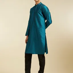 Diwas by Manyavar Men Thread Work Kurta image 3