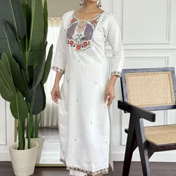 Piludi Floral Embroidered Thread Work Straight Kurta With Trousers & Dupatta image 3