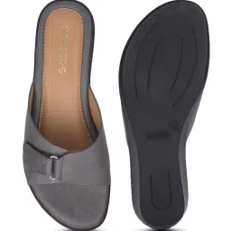 Healers by Liberty Women's Grey Casual Wedges image 4