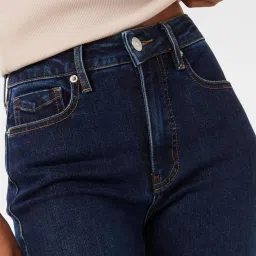 Forever New Eloise Petite Classic Bootcut Jeans image 4