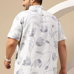 Sztori Men Plus Size Floral Printed Casual Shirt image 5