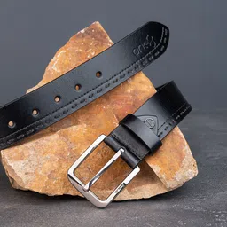 One8 Men Leather Belt image 1