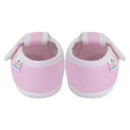 Neska Moda Butterfly Applique Detailed With Velcro Closure Booties - Baby Pink image 5