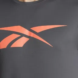 Reebok Grey Regular Fit Printed Sports T-Shirt image 4