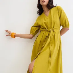 FEMMELLA Green Relaxed Fit Solid Dress image 4