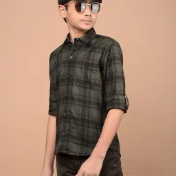 Crimsoune Club Boys Green Cotton Slim Fit Chequered Shirt-picture-22