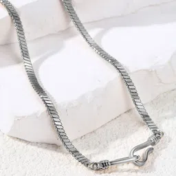 Peora Men Silver-Plated Chain image 3