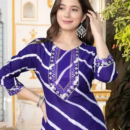 Wawlooks Women Yoke Design Thread Work Kurta-picture-23