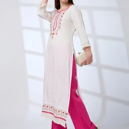 Globus Floral Embroidered Yoke Crochet Detail Sleeves Straight Festive Kurta-image-36