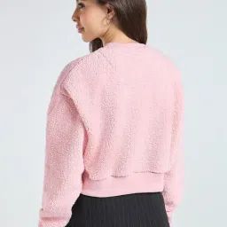 Bewakoof Official Peanuts Women's Pink Oversized Cropped Sweatshirt image 2