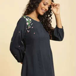 W Navy Cotton Embroidered Top image 4