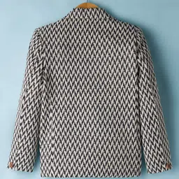 Rikidoos Full Sleeves Chevron Printed Blazer - White & Black image 2