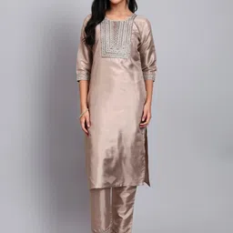 JDS LIFESTYLE Women Ethnic Motifs Embroidered Kurta with Trousers-picture-14