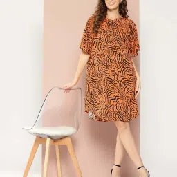 Qurvii Orange Animal Print Shift Dress image 4