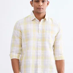 Spykar White Cotton Regular Fit Checked Shirt-image-74