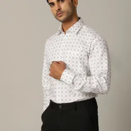 JadeBlue White Cotton Regular Fit Printed Shirt image 4