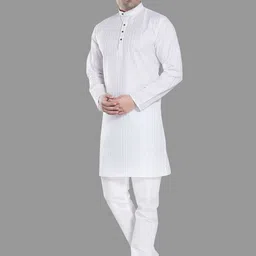 DIVISIVE Men Striped Regular Kurta with Pyjamas image 5