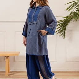 KALINI Women Printed Regular Kurta with Harem Pants image 3