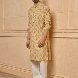 Tasva Men Ethnic Motifs Printed Kurta with Pyjama image 3