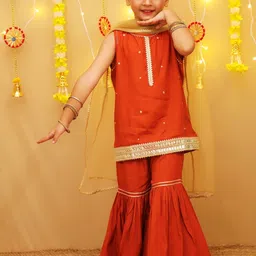 LITTLE GINNIE Girls Ethnic Motifs Embroidered Regular Gotta Patti Pure Cotton Kurta with Sharara & With-picture-22