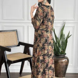 DIVASTRI Abstract Printed Straight Kurta With Trousers & Dupatta image 4