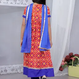 Vastrarth Girls Floral Printed Pure Cotton Anarkali Kurta With Trousers & Dupatta image 4