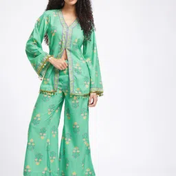 fusion by glitchez Floral Printed V-Neck Slit Detail Top With Trouser image 5