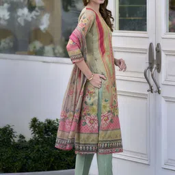 BE IN TEXO FAB Embroidered Floral Printed Mirror Work Kurta With Trousers & Dupatta image 2