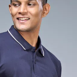 MAXZONE Men Solid Polo Collar T-shirt image 4