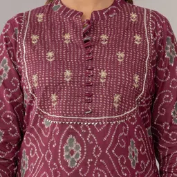 VEDANA Women Bandhani Printed Regular Thread Work Pure Cotton Kurta with Sharara & With Dupatta image 3