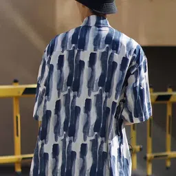 StyleCast x Revolte Men Oversized Fit Spread Collar Abstract Printed Casual Shirt image 3