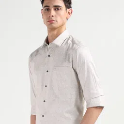 Arrow Men Textured Spread Collar Pure Cotton Formal Shirt image 2