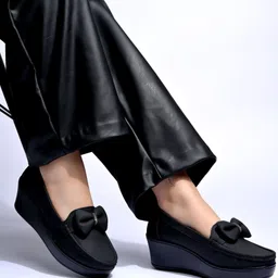 Shoetopia Bow Applique Detailed Slip On Loafers - Black-picture-14
