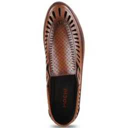 Mochi Men's Tan Casual Loafers image 4