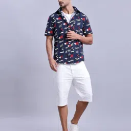 TOMMY HILFIGER White Regular Fit Solid Shorts image 3