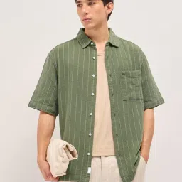 The Bear House Green Cotton Striped Regular Fit Shirt-image-17