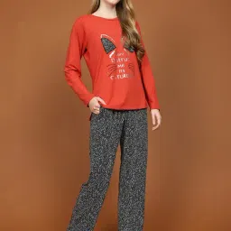 Madame M Secret Peach Regular Fit Nightsuit image 3