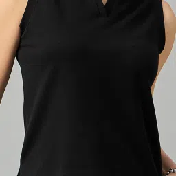 FEMEA Black Cotton Slim Fit T-Shirt image 5