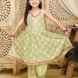 Saka Designs Kids Green & Pink Printed Kurta with Salwar-picture-10