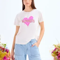 Cover Story Off White & Pink Cotton Graphic Print T-Shirt-image-7