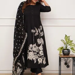 MILAAV Floral Printed Round Neck Pure Cotton Pleated A-Line Kurta With Trousers & Dupatta image 4