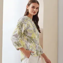 Latin Quarters Green Rayon/Viscose Regular Fit Printed Top image 3