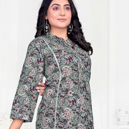 EKISHA Women Floral Printed Mandarin Collar Tunic image 4