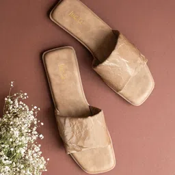 Inc 5 Women Open Toe Flats image 1