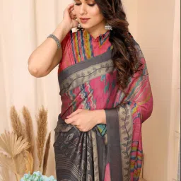 FABMORA Pink & Grey Printed Saree With Unstitched Blouse image 5