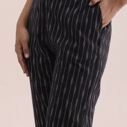 Go Colors! Black Linen Printed Pencil Pants image 5