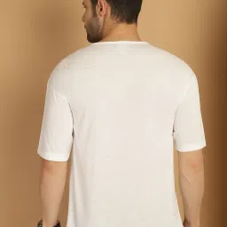 Vimal Jonney White & Beige Regular Fit Printed T-Shirt image 5