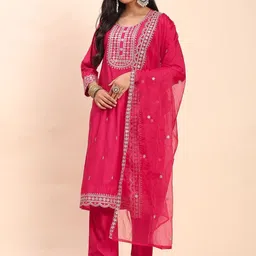 DIVASTRI Women Ethnic Motifs Embroidered Regular Thread Work Pure Silk Kurta with Trousers & With Dupatta image 5