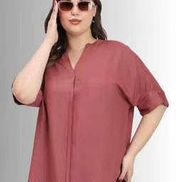 SINDOORI Women Plus Size V-Neck High-Low Top image 4