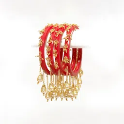 Zindura Set Of 4 Gold-Plated Pearls Beaded Bangles image 2